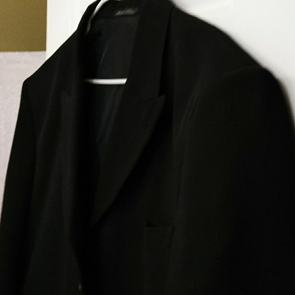 John Rafael Blazer - Picture 2 of 8
